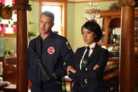Chicago Fire – Chicago Fire Staffel 10 Folge 6 Ermittlerteam: Taylor Kinney als Kelly Severide, Andy Allo als Wendy Seager