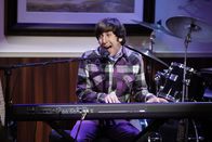 The Big Bang Theory – Hat eine besondere Überraschung für Bernadette: Howard (Simon Helberg) ...