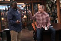 Last Man Standing – Chuck Larabee (Jonathan Adams, l.); Mike Baxter (Tim Allen, r.)