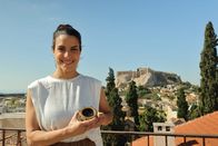 Triff... – Clarissa reist mit ihrer Zeitmaschine zu Sokrates' Heimatstadt Athen.