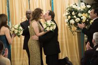 Brooklyn Nine-Nine – (v.li.) Andre Braugher (Ray Holt), Sandra Bernhard (Darlene Linetti), Stephen Root (Lynn Boyle), Joe Lo Truglio (Charles Boyle).