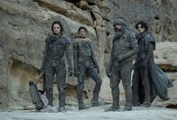 Dune – l-r: Lady Jessica (Rebecca Ferguson), Chani (Zendaya), Stilgar (Javier Bardem), Paul Atreides (Timothée Chalamet)