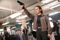 High Potential – Hat die ganze Polizeistation unter Kontrolle: Addison Timlin als Brooke Kirkman