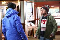 It's Always Sunny in Philadelphia – Dennis Reynolds (Glenn Howerton, l.); Charlie Kelly (Charlie Day, r.)