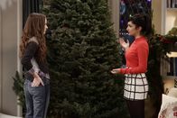 Last Man Standing – (v.li.) Kaitlyn Dever (Eve Baxter), Molly Ephraim (Mandy Baxter).