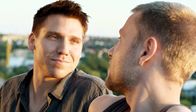 Freier Fall – Verliebt und entspannt: Marc (Hanno Koffler, l.) hat sich auf eine Affäre mit Kay (Max Riemelt) eingelassen.