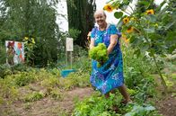 Garten & Lecker – Elisabeth Schmelzer im Gemeinschaftsgarten Tausendschön in Minden.