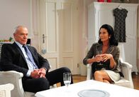 Sturm der Liebe – ARD STURM DER LIEBE FOLGE 1432 Uhr im ERSTEN. Werner (Dirk Galuba, l.) ahnt nicht, dass Doris (Simone Ritscher, r.) ein doppeltes Spiel spielt.