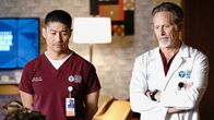 Chicago Med – Ein schwieriger Fall: Brian Tee als Dr. Ethan Choi, Steven Weber als Dr. Dean Archer