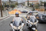 CHiPS – Frank "Ponch" Poncherello (Michael Peña, l.); Jon Baker (Dax Shepard, r.)