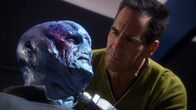 Star Trek: Enterprise – Alien Slave (Pat Healy, l.) und Jonathan Archer (Scott Bakula, r.)