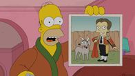 Die Simpsons – Homer (l.) ist frustriert über die Erkenntnis, dass man nur einmal lebt, und blickt plötzlich sehr kritisch auf sein Leben. Dabei erzählt er von seinem Brieffreund aus Kindertagen, von Eduardo (r.) aus Spanien, mit dem er immer seine Kindheitsträume per Post ausgetauscht hat ...