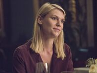 Homeland – Versucht, den FBI-Agenten Conlin wegen einer Gerichtsverhandlung unter Druck zu setzen: Carrie (Claire Danes) ...