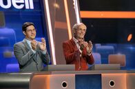 Quizduell-Olymp – Die Kandidaten des Teams „Jäger“: Sebastian Jacoby (l.) und Dr. Thomas Kinne (r.), beide Jäger bei "Gefragt - Gejagt".