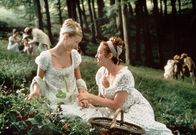 Emma – Die Kupplerin Emma (Gwyneth Paltrow, li.) und ihre beste Freundin Harriet (Toni Collette).