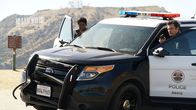 The Rookie – John Nolan (Nathan Fillion) begleitet seine Ausbilderin Officer Talia Bishop (Afton Williamson) zu einem spontanen Einsatz, bei dem jede Sekunde zählt.
