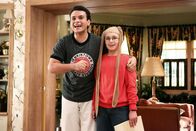 The Goldbergs – (v.li.) Troy Gentile (Barry Goldberg), Sean Giambrone (Adam Goldberg).