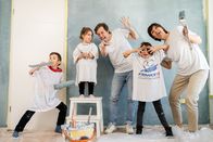 Checker Tobi – Gemeinsam mit Innenarchitektin Mladenka finden Tobi und die drei Kinder Luca, Finja und Milina heraus, wie Kinderzimmer nach einem Umzug schnell gemütlich wirken.