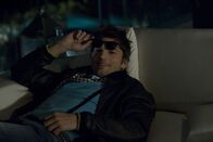 Toy Boy – Der junge und charmante Nikki (Ashton Kutcher) genießt das Leben im Filmmekka Hollywood, indem er Frauen älteren Semesters viel davon gibt, was sie brauchen: Sex und Aufmerksamkeit. Schwierig wird es allerdings, als er sich eines Tages in die bezaubernde Kellnerin Heather verliebt und feststellen muss, dass seine Traumfrau ein ähnliches Spiel treibt wie er ...