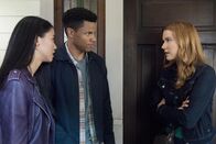 Nancy Drew – (v.l.n.r.) George Fan (Leah Lewis); Ned "Nick" Nickerson (Tunji Kasim); Nancy Drew (Kennedy McMann)