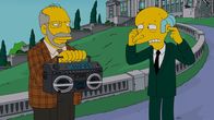 Die Simpsons – Will keine Fracking-Gegner zu Wort kommen lassen: Mr. Burns (r.) ...