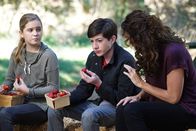 Speechless – (v.l.n.r.) Dylan DiMeo (Kyla Kenedy); Ray DiMeo (Mason Cook); Maya DiMeo (Minnie Driver)