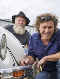 Outback Car Hunters – Beetle before – GT and Dave w/ front bonnet/headlight – landscape .