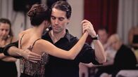 GEO Reportage – Marcelo Lavergata verdient sein Geld als Tangolehrer und Milonga-Veranstalter in Buenos Aires.