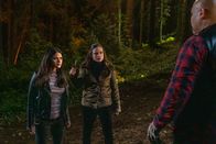 Charmed – Mel Vera (Melonie Diaz, l.); Maggie Vera (Sarah Jeffery, r.)