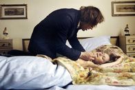 Tatort – v.li.: Harry (Michael Prelle) und Marianne Klefisch (Esther Christinat).