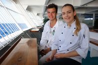 Verrückt nach Meer – Die Bordpraktikanten auf dem Crewdeck der "Grand Lady".