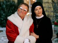 Um Himmels Willen – Als Nikolaus unterwegs: Der grantige Bürgermeister Wolfgang Wöller (Fritz Wepper) und Ordensschwester Hanna Jakobi (Janina Hartwig).