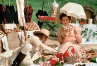 Emma – Der Junggeselle Frank Churchill (Ewan McGregor) ist heimlich verlobt mit der begehrenswerten Jane Fairfex (Polly Walker).