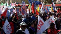 WELTjournal – Die Teuerung der Transportpreise hat 2019 eine Welle von Protesten ausgelöst, 30 Menschen starben bei Ausschreitungen.