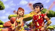 Mia and me - Abenteuer in Centopia – Prinz Mo (rechts) und Yuko (links) stellen sich Mia vor.