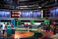 The Taste – Titel: The Taste; Staffel: 10; Folge: 9; Person: Tohru Nakamura; Angelina Kirsch; Frank Rosin; Tobi; Theresa; Alexander Kumptner; Philipp; Christian; Tim Raue; Jari; Robin; Alexander Herrmann; Victoria; Copyright: SAT.1/Jens Hartmann; Fotograf: Jens Hartmann; Bildredakteur: Laura Stephan; Dateiname: 2527096.jpg; Rechtehinweis: Dieses Bild darf bis eine Woche nach Ausstrahlung honorarfrei fuer redaktionelle Zwecke und nur im Rahmen der Programmankuendigung verwendet werden. Spaetere Veroeffentlichungen sind nur nach Ruecksprache und ausdruecklicher Genehmigung der Seven.One Entertainment Group GmbH moeglich. Nicht fuer EPG! Verwendung nur mit vollstaendigem Copyrightvermerk. Das Foto darf nicht veraendert, bearbeitet und nur im Ganzen verwendet werden. Es darf nicht archiviert werden. Es darf nicht an Dritte weitergeleitet werden. Aneinanderreihung/Zusammenlegung/Kopplung von Bildern zum Zweck der Erstellung von Slide-Shows o.ä. nicht gestattet; Verbindung/Einfügen/Anfügen von Werbung nicht gestattet. Bei Fragen: foto@seven.one Voraussetzung fuer die Verwendung dieser Programmdaten ist die Zustimmung zu den Allgemeinen Geschaeftsbedingungen der Presselounges der Sender der Seven.One Entertainment Group GmbH.