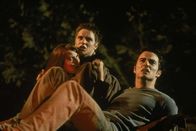 Final Destination – Auf dem Weg zur "final destination": Alex (Devon Sawa, M.), Clear (Ali Larter, l.) und Carter (Kerr Smith, r.) ...