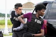 FBI: Special Crime Unit – Special Agent Stuart Scola (John Boyd, l.); Special Agent Tiffany Wallace (Katherine Renee Kane, r.)