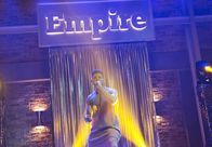 Empire – Hakeem (Bryshere Y. Gray) hat eingesehen, dass ihm - nun, da er die Krone des Empire-CEOs errungen hat - seine Familie und seine Liebe zu Laura wichtiger sind als Camilla und er verfolgt insgeheim mit Cookie und den Brüdern zusammen den Plan, sie und Mimi aus dem Unternehmen rauszudrängen. Doch wird ihm das wirklich gelingen?