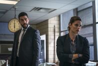 FBI: Special Crime Unit – Omar Adom Zidan (Zeeko Zaki, l.); Maggie Bell (Missy Peregrym, r.)