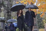 Beauty and the Beast – Wird es Cat (Kristin Kreuk, l.) und Vincent (Jay Ryan, r.) gelingen, Braxton endgültig das Handwerk zu legen und gemeinsam glücklich zu werden?