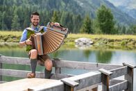 Zillertaler Musizierweise – Moderator Richard Deutinger im Zillertal