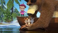 Mascha und der Bär – Mascha und der Bär finden drei kleine Häschen.