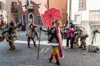 GEO Reportage – Die „Belli“ und die „Brutti“, die „Schönen” und die „Hässlichen” – das sind die gegensätzlichen Figuren eines uralten italienischen Faschings – des Karnevals von Schignano.
