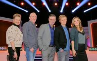 Sag die Wahrheit – Ratespiel mit Spaß und Schwindel, mit Michael Antwerpes, jeweils montags um 22:00 Uhr im SWR Fernsehen. v.li. Ursula Cantieni, Mike Krüger, Michael Antwerpes, Pierre M. Krause und Kim Fisher.