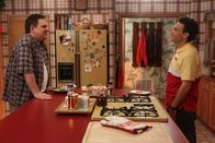 The Goldbergs – Murray Goldberg (Jeff Garlin, l.); Barry Goldberg (Troy Gentile, r.)