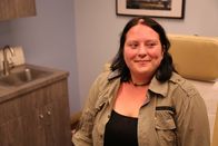 Dr. Pimple Popper – Jennifer awaits her consultation with Dr. Lee.