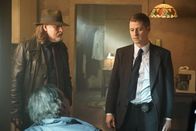 Gotham – Harvey Bullock (Donal Logue, l.); James Gordon (Ben McKenzie, r.)