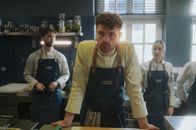 Die Cooking Academy – (v.l.n.r.) Charly Fink (Felix Geiwagner); Chris Mircovic (Brian Rosenkranz); Irinii Dimitriou (Lara Kimpel)