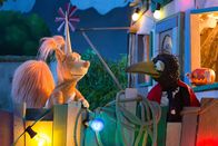 Rudis Rasselbande – Wer traut sich, in der Halloween-Nacht beim Nachbarn zu klingeln? Ella (Anna Menzel) und Rudi (Lennart Morgenstern) zögern.